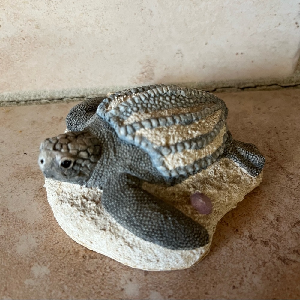Vintage Stone Critters Leatherback SeaTurtle Figurine SC-914 USA